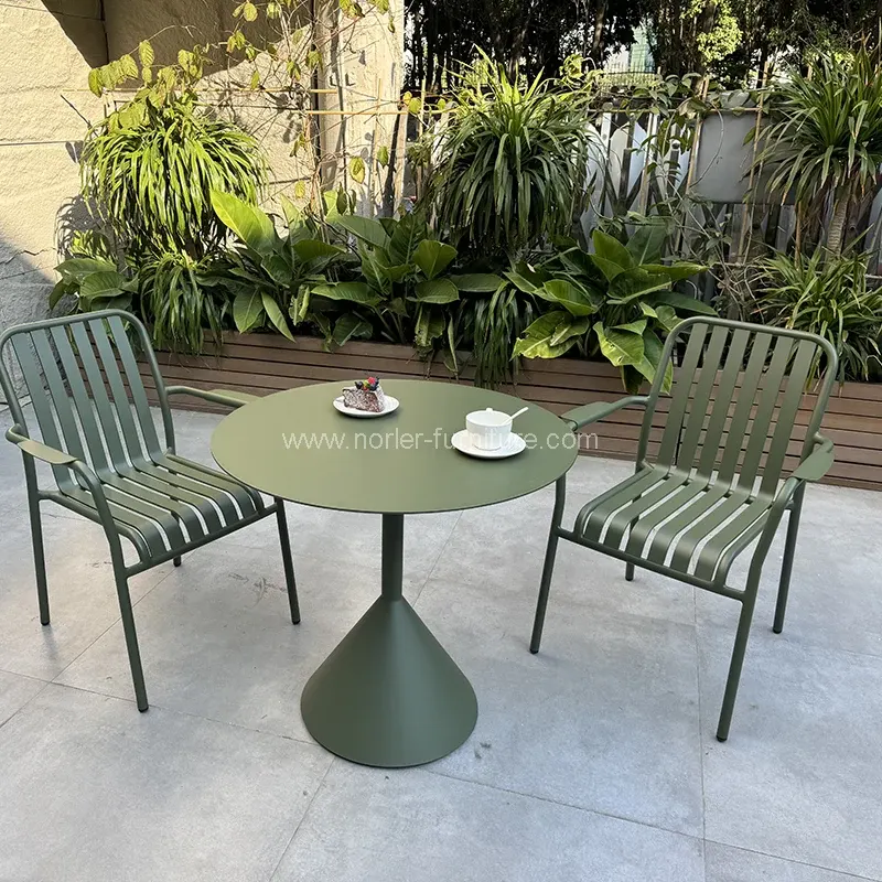 Kanpoko aluminiozko jantoki erraza