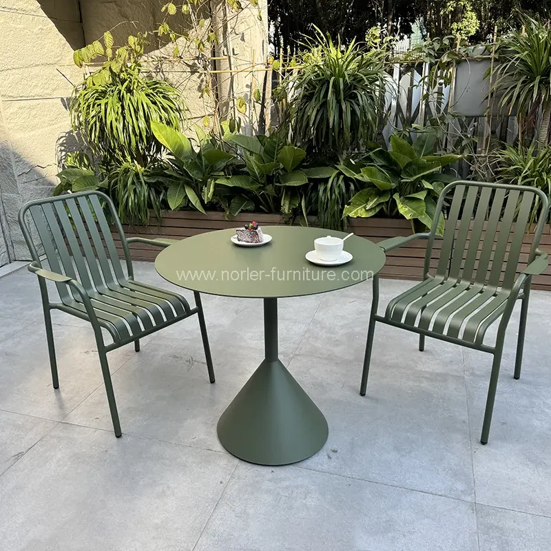 Kanpoko aluminiozko jantoki erraza