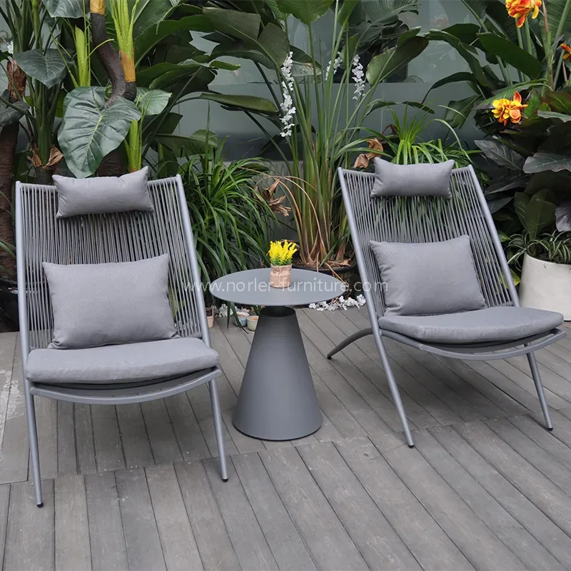 Kanpoko ehundutako balkoi sinplea Kanpoko ehundutako balkoi sinplea