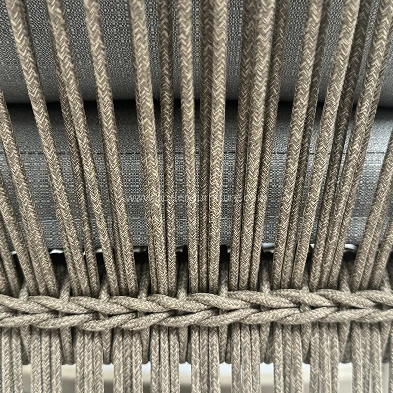 Kanpoko Kafetegiaren Mahai Balkoia